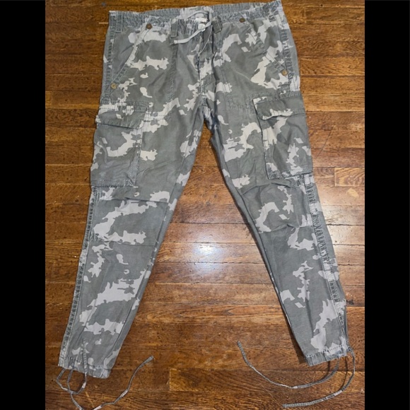 True Religion Other - True religion camouflage cargos